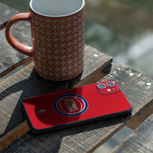 NBA Detroit Pistons Distressed iPhone 11 Skin